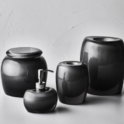 Pebble Silver Collection